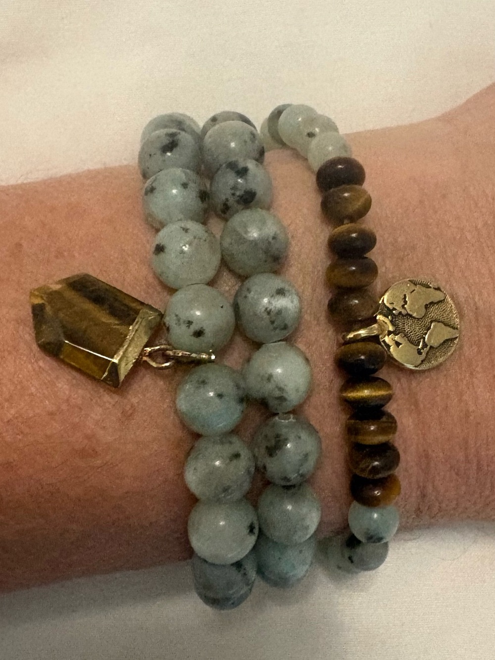 Kiwi Jasper, Tigers Stone With Gold World Map Pendent Set Of 3 Braclets
